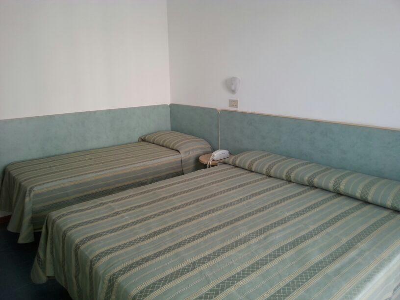 Hotel Globus Cesenatico Oda fotoğraf